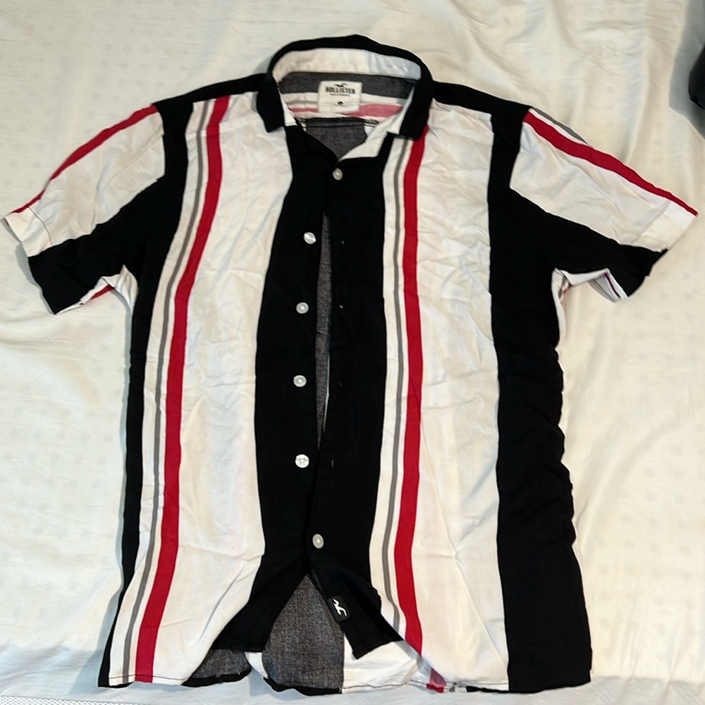 Hollister beach button down t shirt